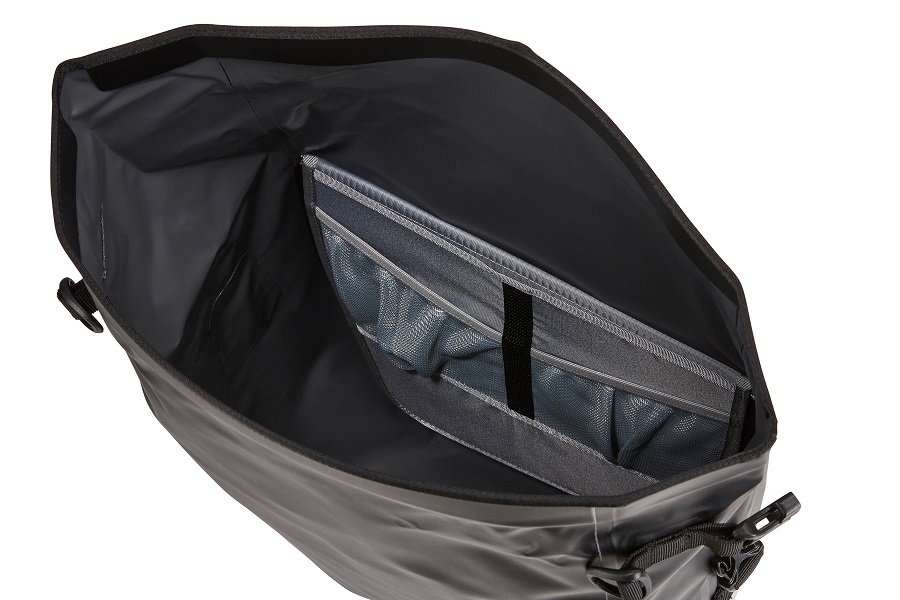 THULE Shield Pannier L Oldaltáska 25L Fekete (3204209)