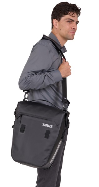 THULE Shield Pannier Városi Oldaltáska 22L Fekete (3204916)