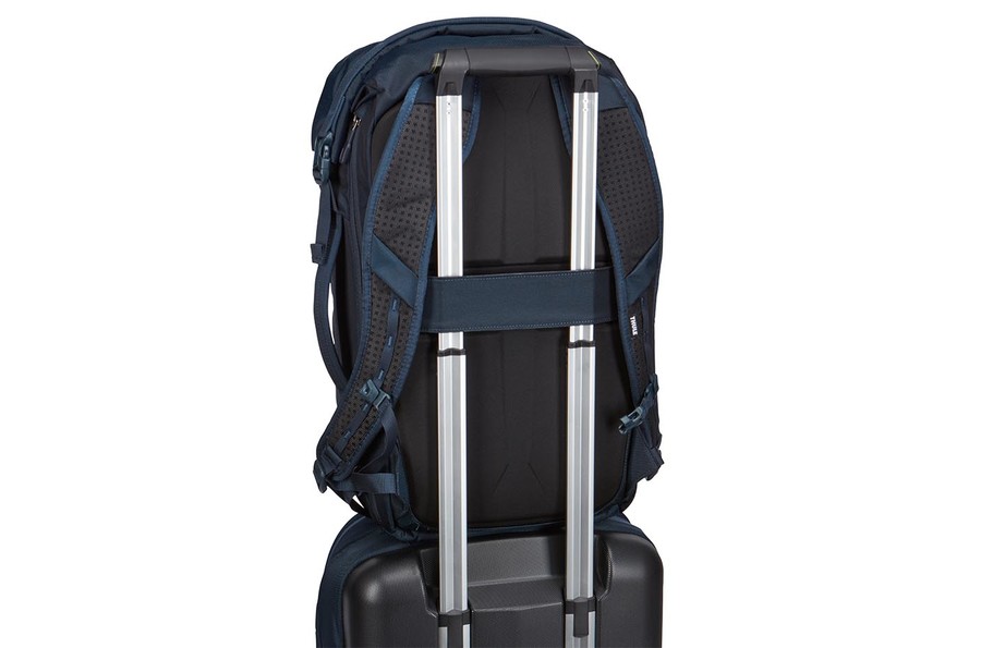 Thule Subterra Travel Hátizsák 34L sötét kék (TSTB334)